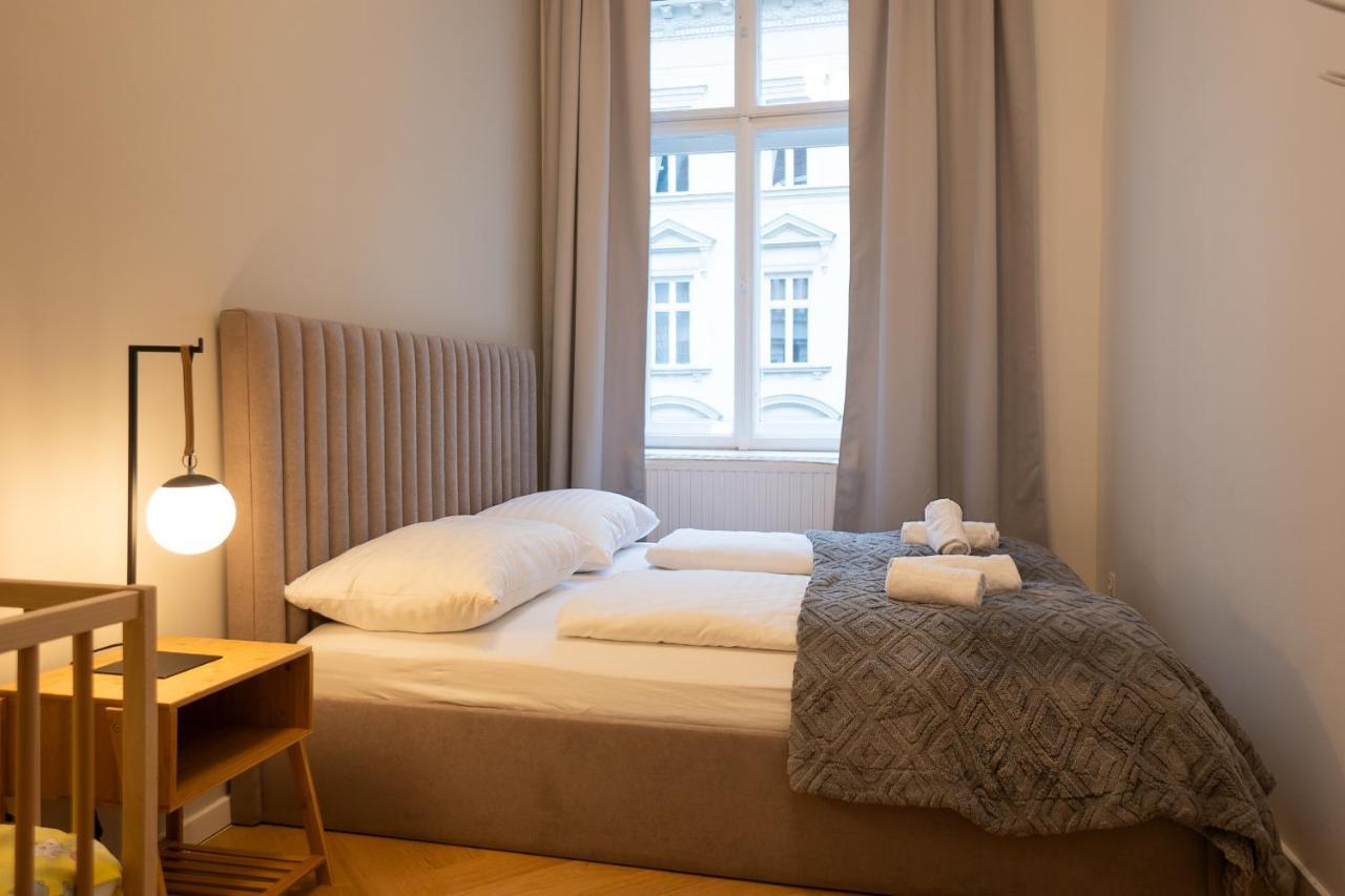 Spacious 110М2 Flat In The City Center Viena Exterior foto