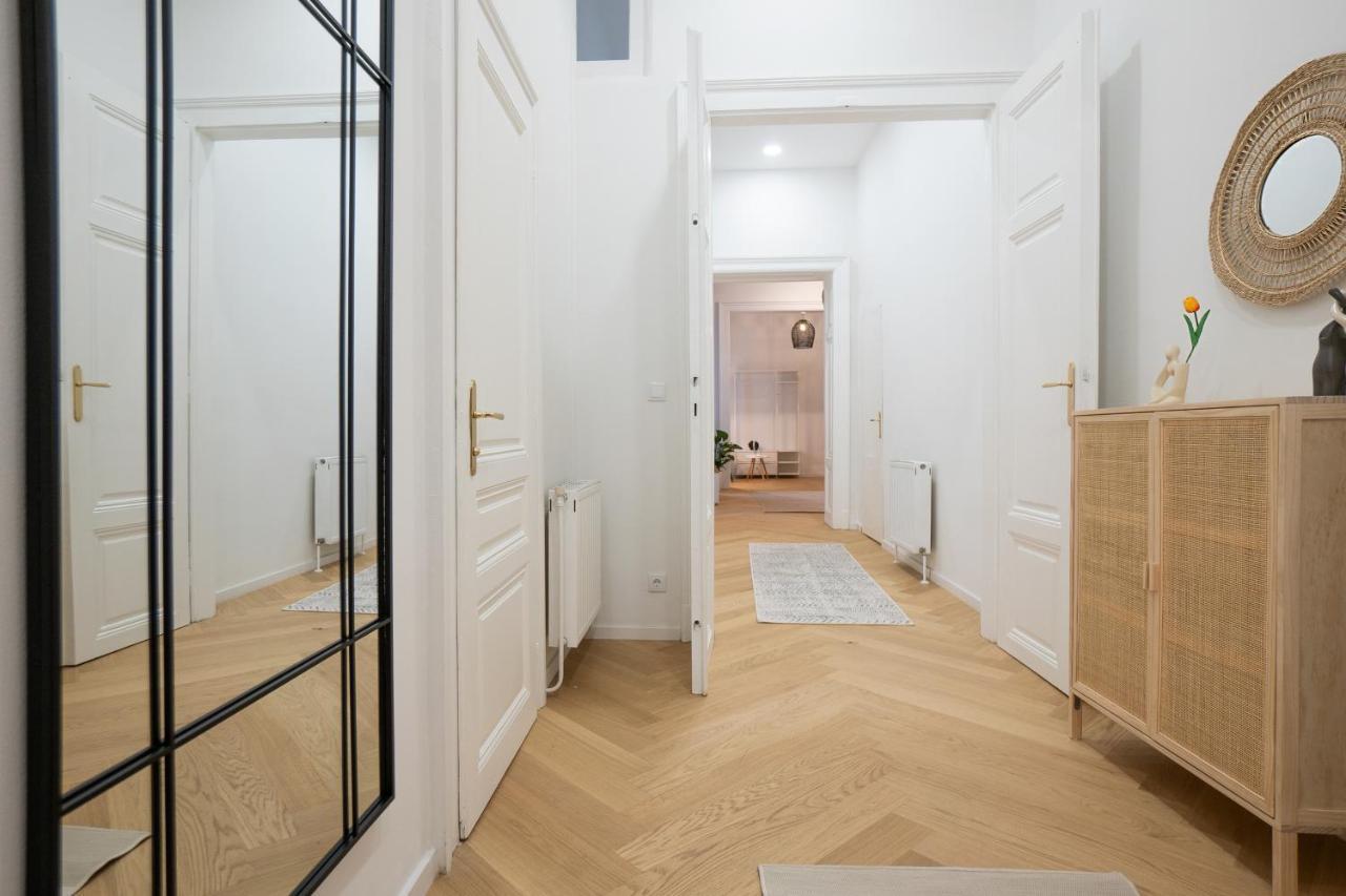 Spacious 110М2 Flat In The City Center Viena Exterior foto